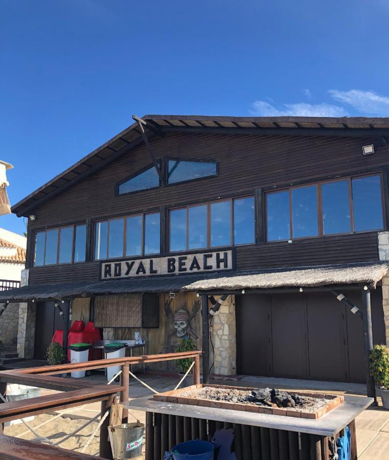 Beachfront Penthouse Apartment With Large Terrace And Breathtaking Sea Views Close To Marbella Spain Sitio de Calahonda Eksteriør billede